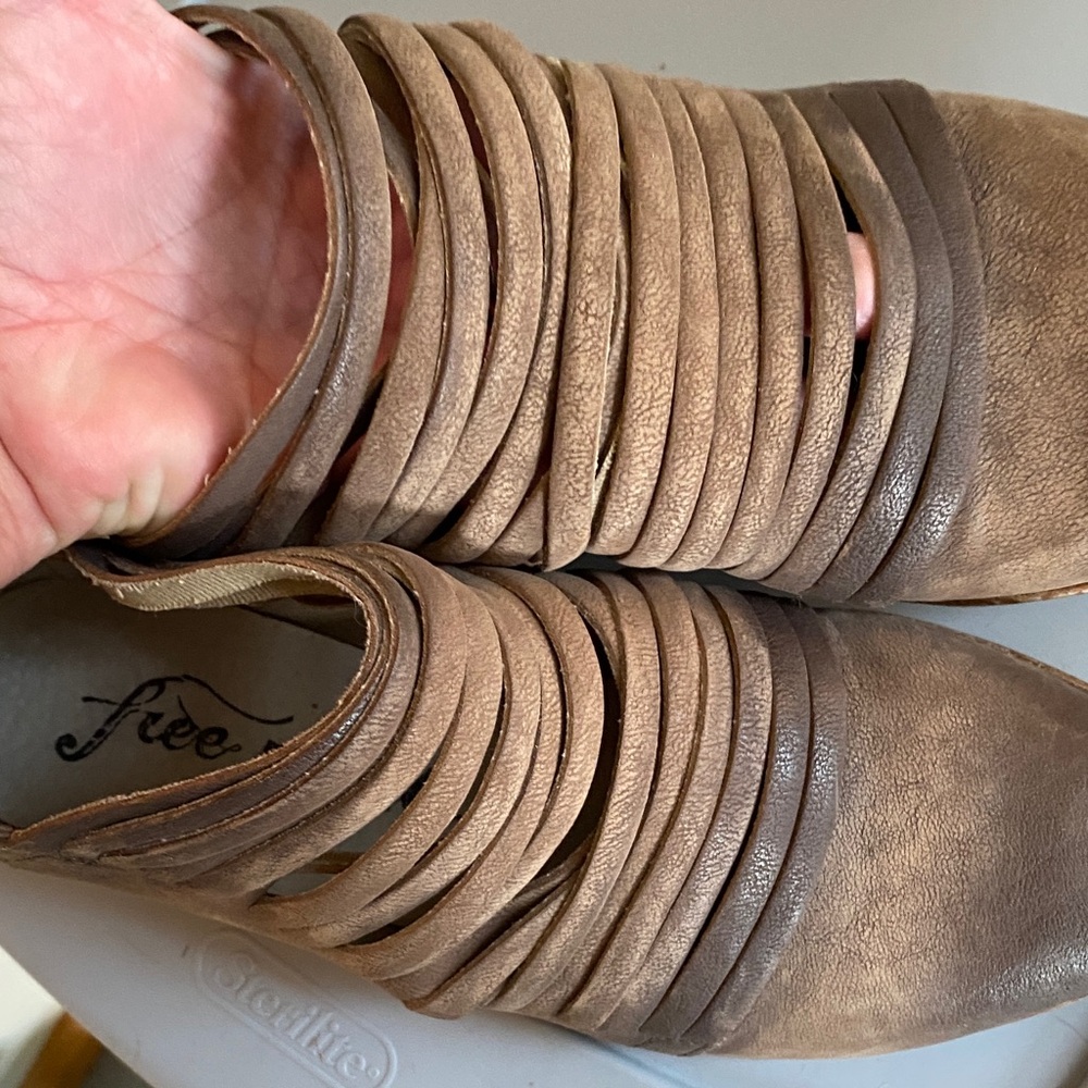 Free People Brown Leather Women’s Boots like new - Picture 13 of 14